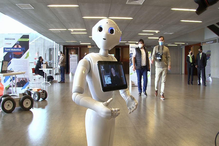 Robot peruano Pablo Bot ya está en Lima en la Semana de la Innovación